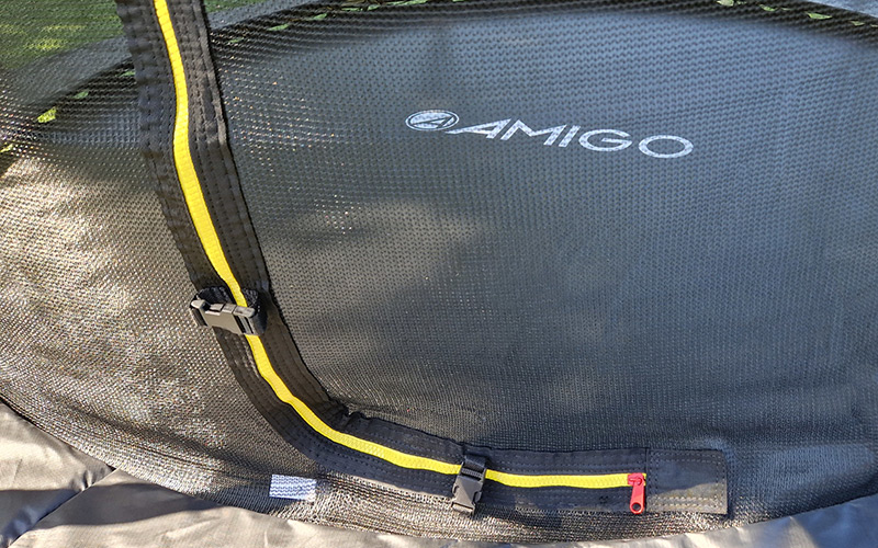 Mako Amigo 8ft Trampoline with Enclosure and Basketball Free Shoe Tidy & Ladder – Blue - Image 6