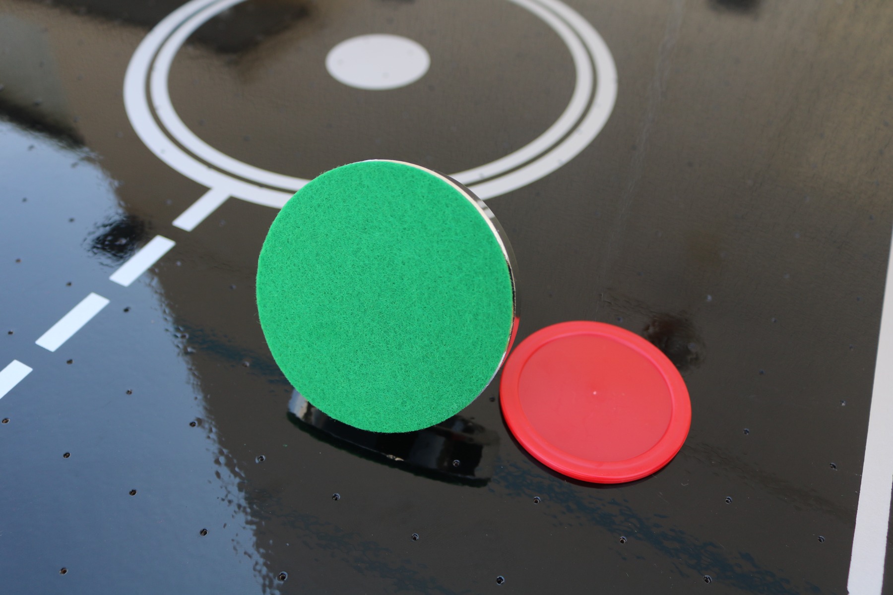 TYLT BLACK KNIGHT 5ft Foldable Air Hockey Table - Image 7