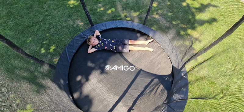 Mako Amigo 8ft Trampoline with Enclosure and Basketball Free Shoe Tidy & Ladder – Blue - Image 10